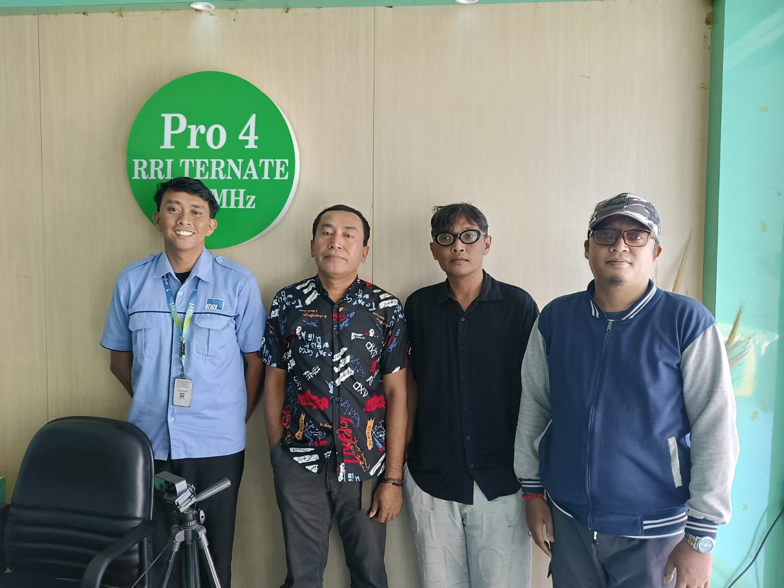 Ternate Sebagai Kota Multikultural; Tiga Dosen Ilmu Sejarah Unkhair Bedah Sejarah dan Realitas Sosial di RRI Ternate